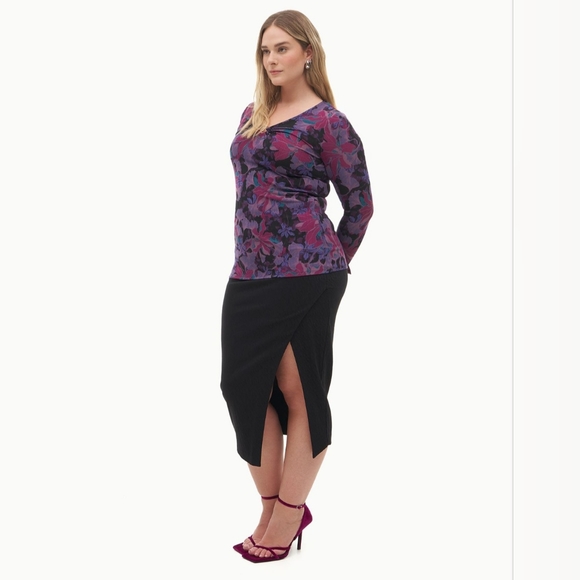 Women's Plus Size Long-Sleeve V-Neck Knit Top 2X - Addition Elle - Picture 2 of 6